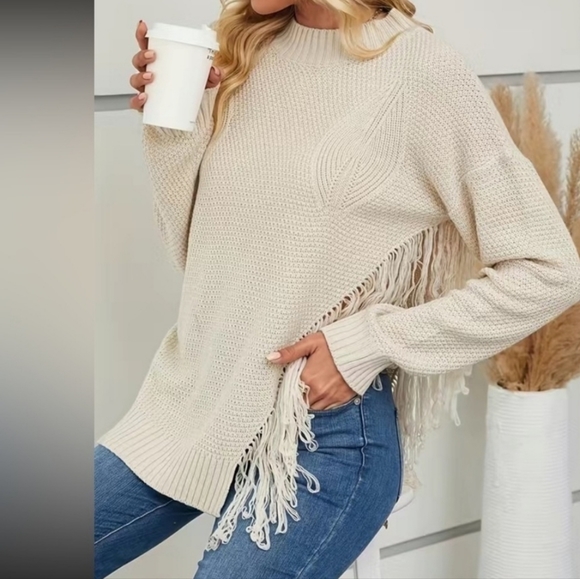 Elegant Bohemian Long Sleeve Sweater with Tassel Trim - Picture 6 of 6